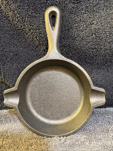 VTG Lodge USA 01AT Mini Cast Iron Skillet