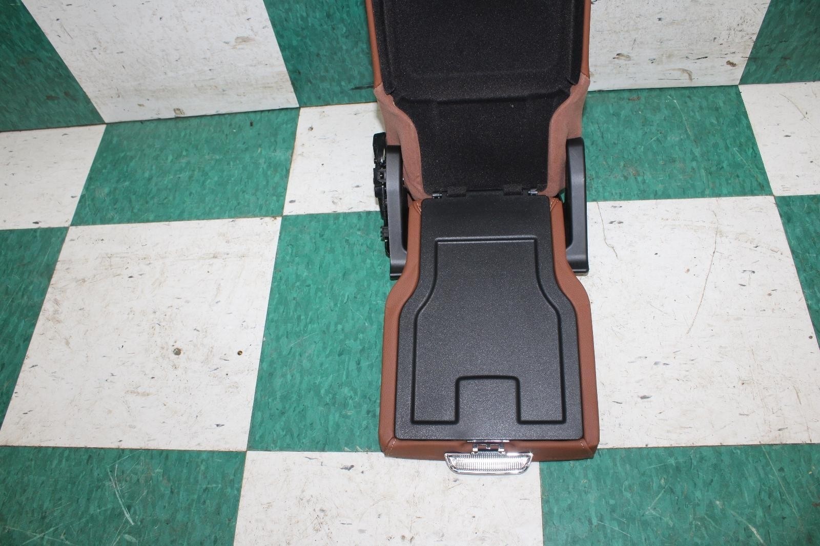 Maserati Ghibli 2014-2017 Cup holder Brown
