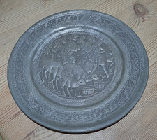 A 29cm white metal wall plate charger plaque Middle East scene