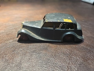Vintage Dinky Meccano Triumph Saloon Car Model - Scale 1:43