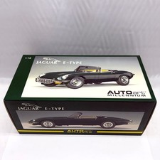 AUTOart 1 18 Jaguar E Type Series 3 V12 Green No.73522 JAGUAR E TYPE ROADSTER SE