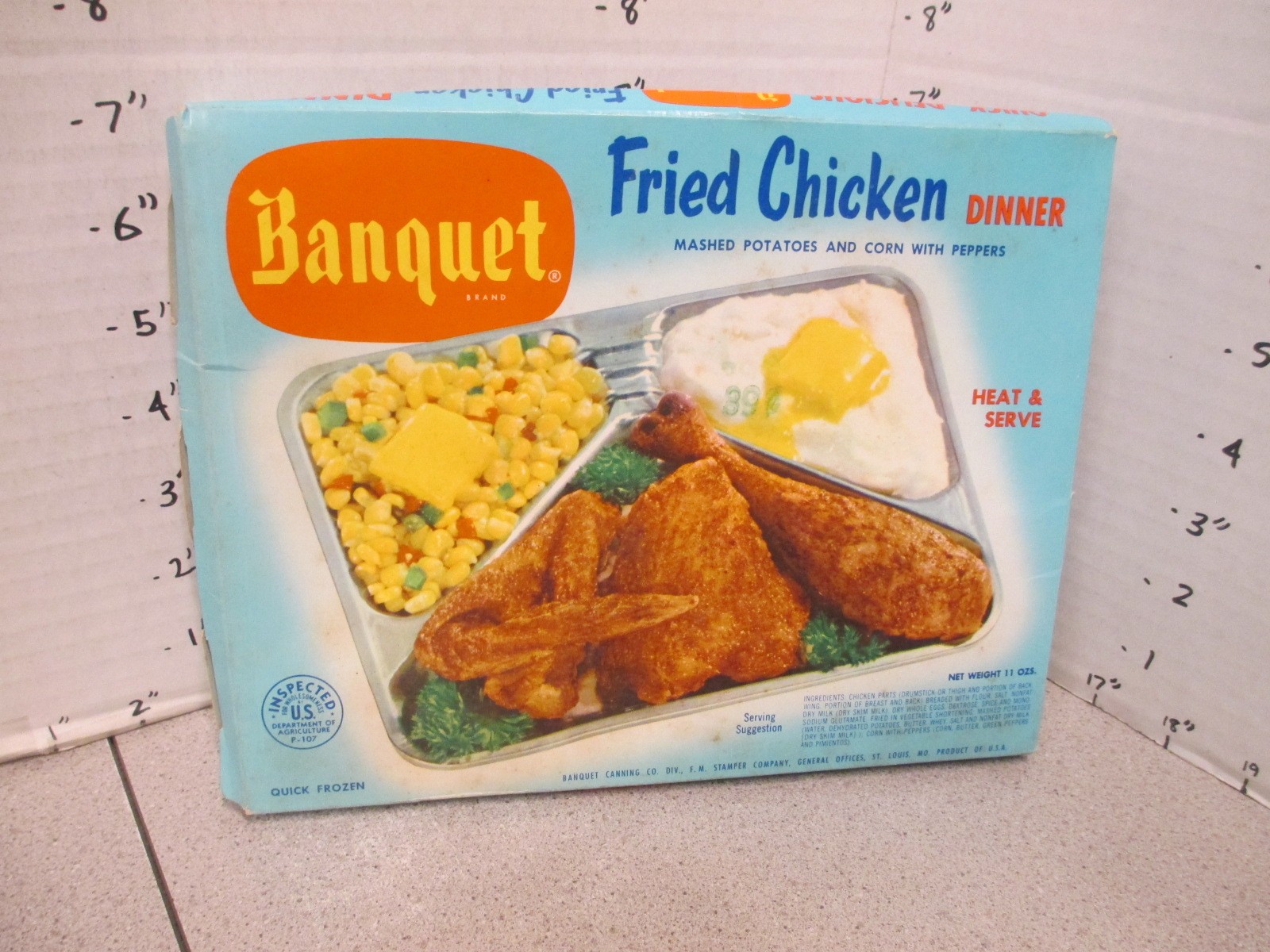 BANQUET TV DINNER box 1960s FRIED CHICKEN corn potato frozen food grocery store