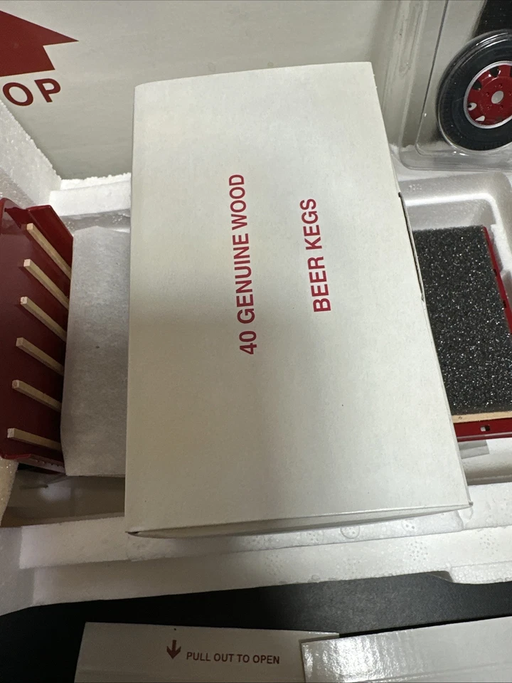 Danbury Mint Diecast 1938 GMC Budweiser Delivery Truck Model 1/24 Scale NIB - Image 4 of 4