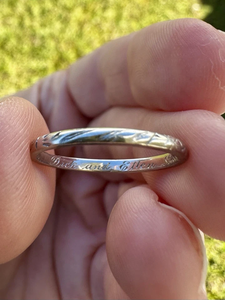 Anillo grabado Tiffany & Co. vintage banda 6,5-6,75 Pt950 Foto 2 de 3