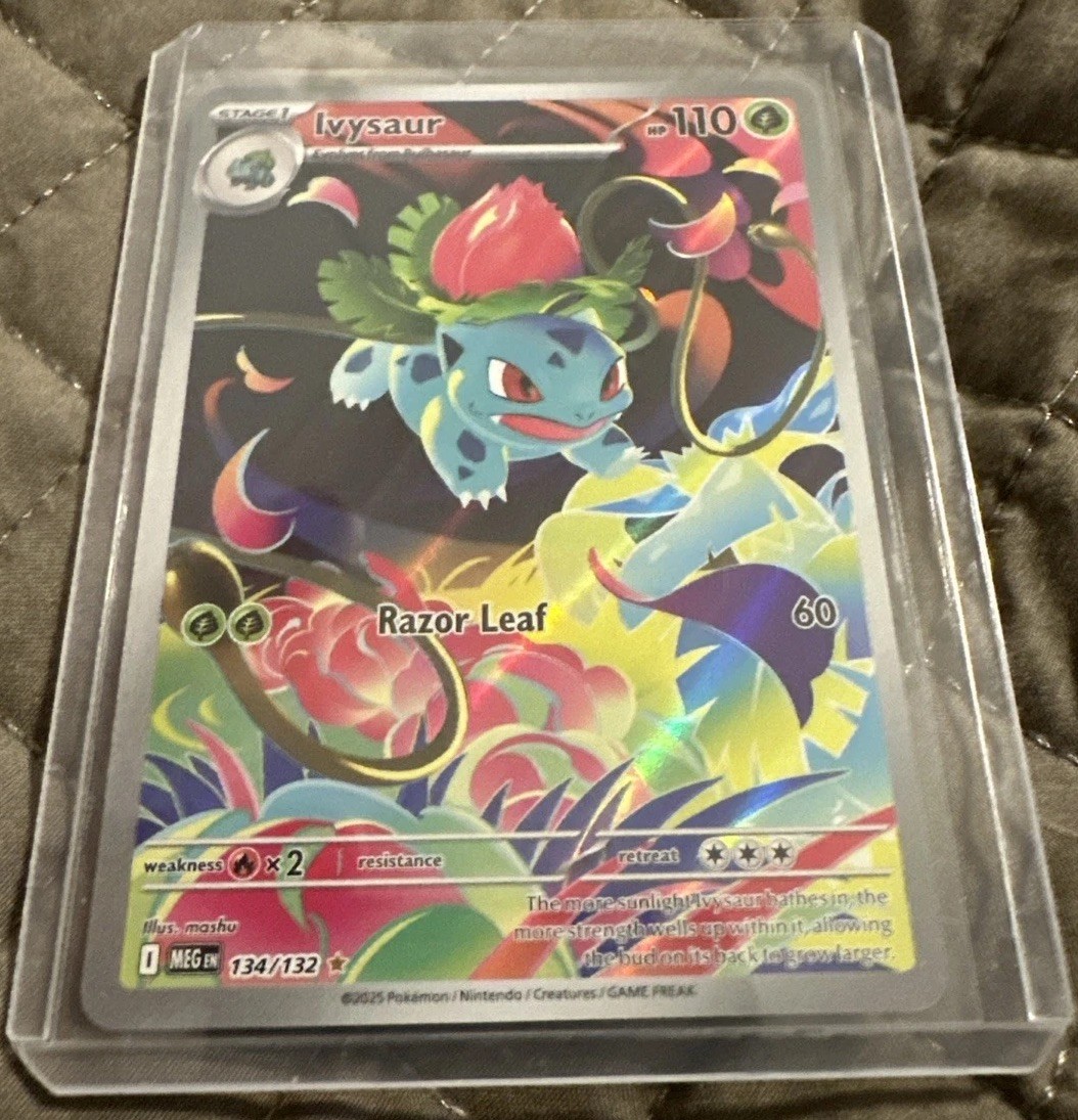 Pokemon TCG Ivysaur Holo Card 134/132 Mega Evolution Series ME01