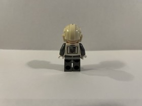 LEGO 8129 Star Wars AT AT Driver Minifigure 2010 Retired