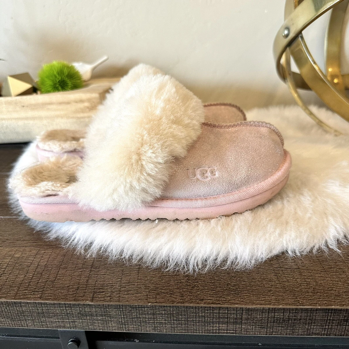 UGG girls Cozy ll Light Pink Slippers Size 2 eBay