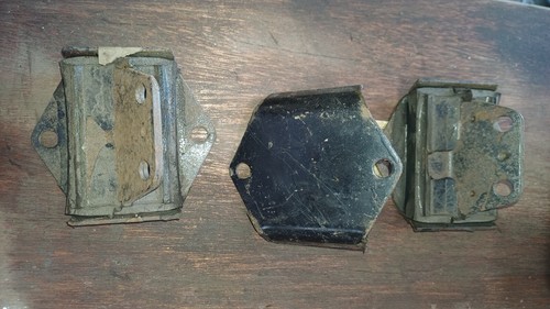Classic Mini Sub Frame Mounts, For Rear End Of Frame - Picture 2 of 2