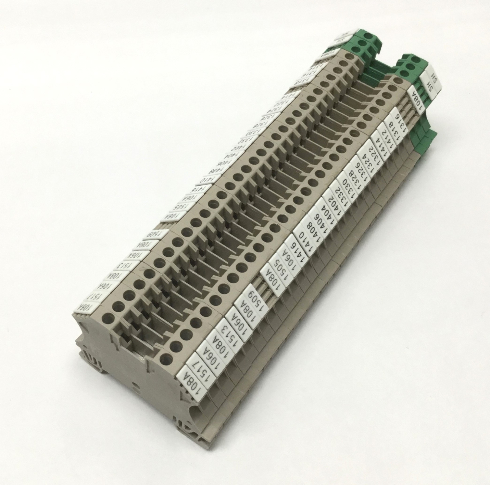 Lot of 34 Weidmuller WDU 2.5 W-Series Feed-Thru Screw Terminal Blocks, 800V 24A