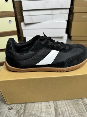 HSQ Men's adidas Samba Low Top Lace-Up Sneaker Black Gum Sole New w/Box