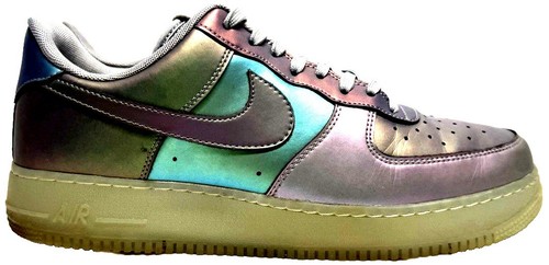 Nike Air Force 1 Low '07 LV8 UK 8 'Iridescent Pixel Swoosh Nike Air Force 1 Low '07 LV8 UK 8 'Iridescent Pixel Swoosh