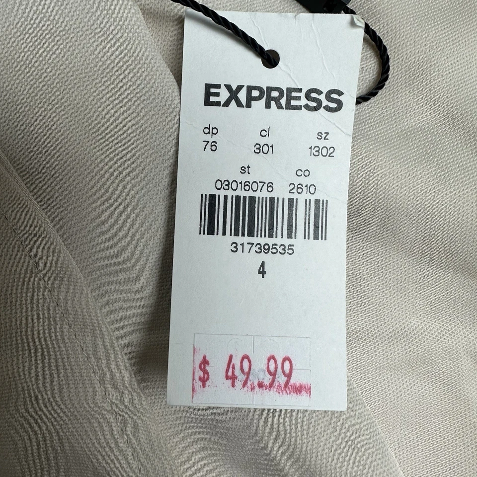 Pantalones cortos Express para mujer talla 4 tiro súper alto con cinturón beige crema nuevos con etiquetas Foto 3 de 4