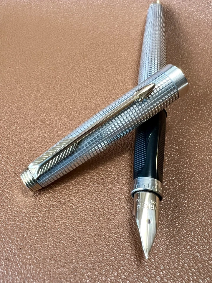 Pluma Estilográfica Parker 75 Plata de Ley - XF Plumín, De Colección, Iniciales Grabadas Foto 3 de 4