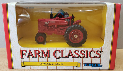Ertl McCormick Farmall Super M-TA Tractor Farm Classics Diecast 1:43