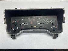 Jeep Wrangler TJ 1997-2000 Speedometer Gauge Instrument Cluster  208,584 miles