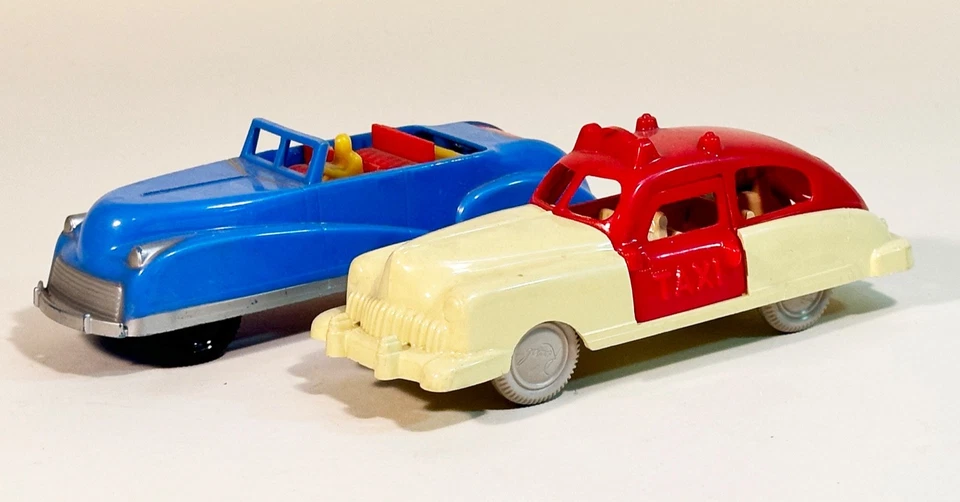 2 Vintage Renwal Cars. Convertible No. 39 and Taxi No. 91 CLEAN - Image 2 of 4