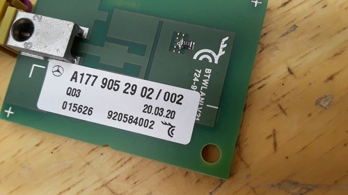 2018-2021 MERCEDES-BENZ SPRINTER 3500 XD ANTENNA RECEIVER CONTROL MODULE OEM - Picture 5 of 5