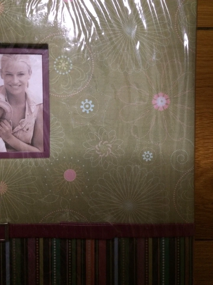 New Marcella by K 12" x 12"  20 page Scrapbook  - Image 3 of 4