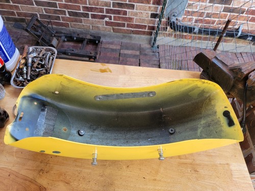 2018-2023 OEM Harley-Davidson Softail Slim & Street Bob Rear Fender yellow - 第 4/4 張圖片