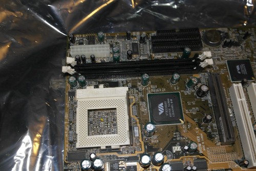 socket 370 ATX AGP PCI audio VIA 694 funcionando BVD1M - Imagen 5 de 11