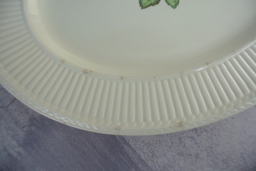 Vintage Wedgewood & Barlaston of Etruria "Moss Rose"Serving 14" Platter - Picture 6 of 9