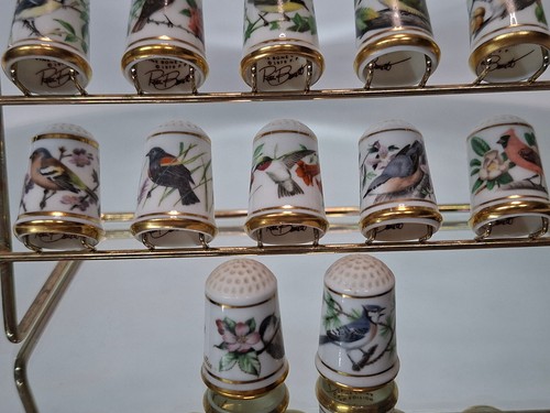 26 x Porzellan Fingerhüte Franklin Limited Edition Vogelmotive - Bild 4 von 5