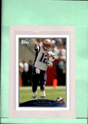 2009 Topps #115A Tom Brady MINT Patriots Wearing Helmet ID:55996