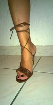 JIMMY CHOO Superbe et authentique paire de sandales en cuir chocolat – NEUVE - Photo 1/4