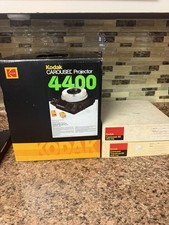 Kodak 4400 Carousel Projector - Black With Remote And Carousels