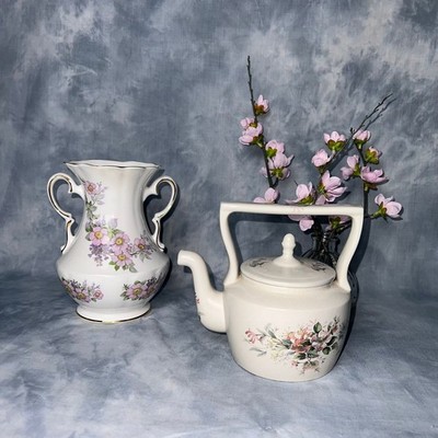 Royal TARA Irish Fine Bone Flower Vase & Arthur Wood England Teekanne Vintage