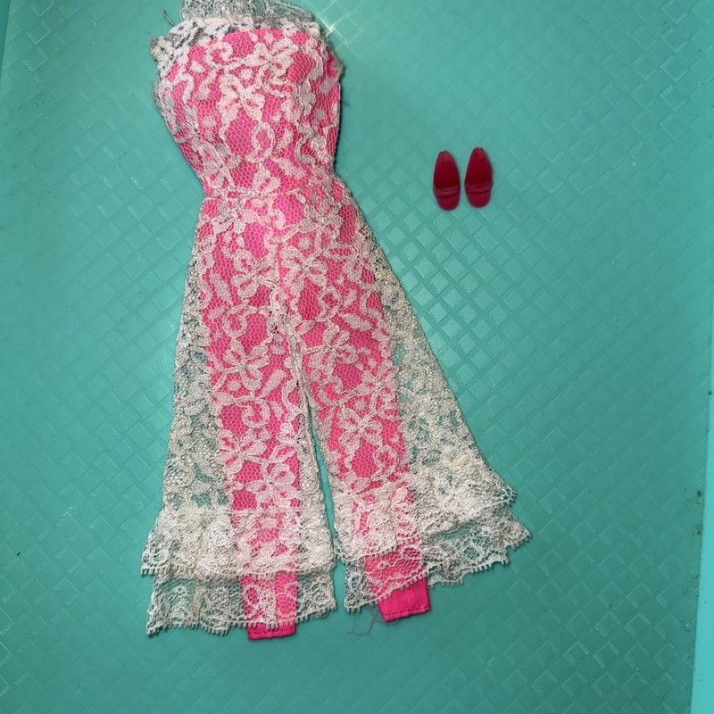 Vintage BARBIE JUMP INTO LACE Outfit #1823 Hot Pink Jumpsuit w/ Shoes