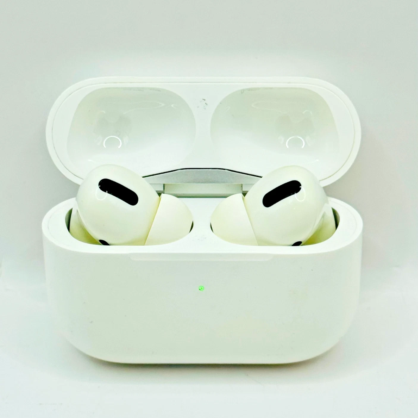 Genuine Apple Airpods Pro 1st Gen with Wireless Charging Case A2190 - Tested