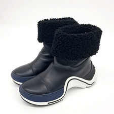 LOUIS VUITTON Bottes 121888