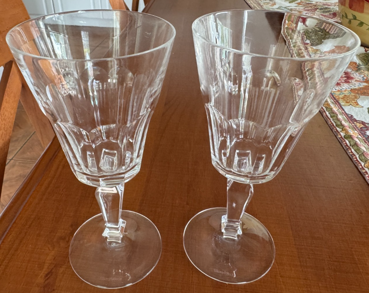 Villeroy & Boch SAVOY Fine Crystal -- Set of 2 Wine Glasses 6 3/4