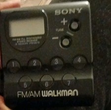 Vintage Sony Walkman SRF-M40W AM/FM Walkman Radio - Tested Working