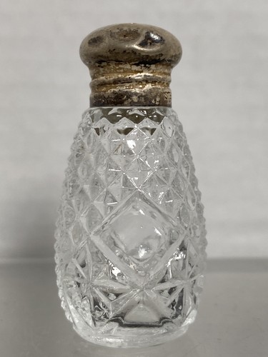 Lote de 5 cocteleras de sal/pimienta vintage de vidrio cortado con plata Steling - Imagen 9 de 11