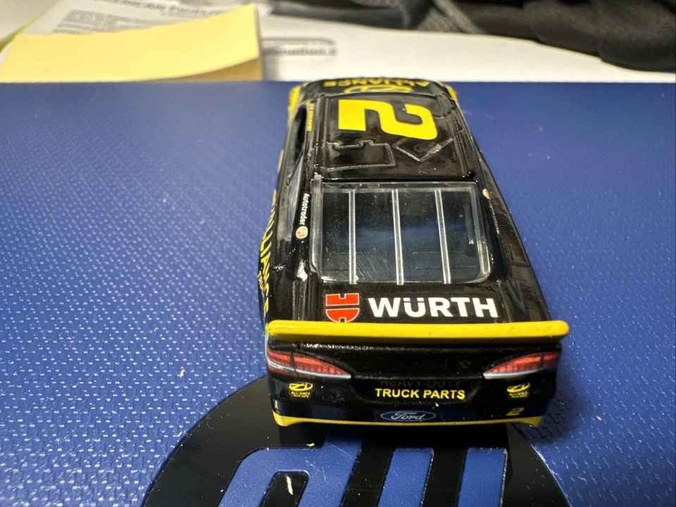 Brad Keselowski 2017 Lionel Collectibles #2 Alliance Truck Parts 1/64 Foto 2 de 4