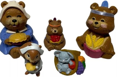 Hallmark Merry Miniatures 5 Thanksgiving Holiday Animals VTG 1980s Mrs. Squirrel