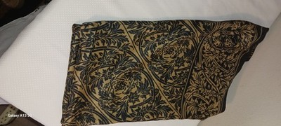 Scarf 100% Polyester Made In Italy Black And Gold Neck Scarf