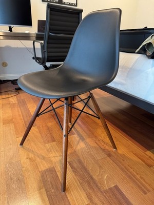 Herman Miller Eames Plastic Shell Chair