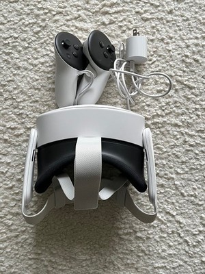 Meta Quest 3S 128GB All-in-One VR Headset with Controllers | eBay