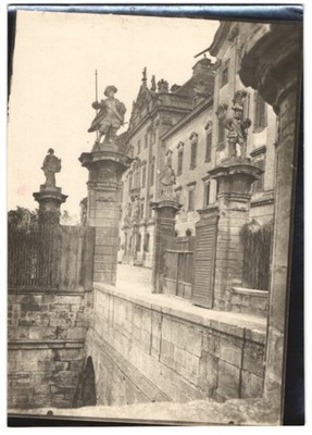 Fotografie W. Apel, Berlin, Ansicht Ellingen, Schloss und Statuen an der Graben 