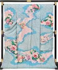 Pure Silk Long-Sleeved Kimono Light Blue Floral Pattern Full Tie Style Used