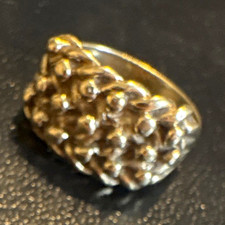 9 ct gold keeper ring