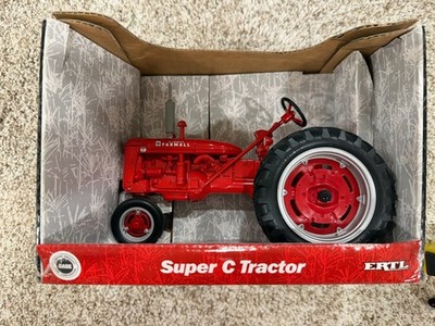 ERTL 1/16 Die-cast 1999 McCormick Farmall Super C Tractor NIB Narrow Front