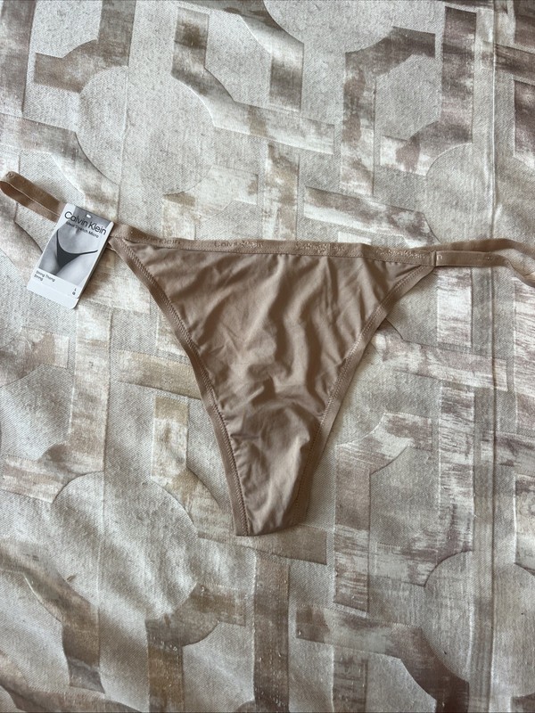 NwT Calvin Klein Women (LARGE) IDEAL STRETCH MICRO STRING THONG QD5115-200