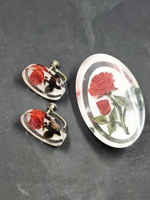 VTG Carved Lucite Red Rose Brooch & Screwback Earrings Set