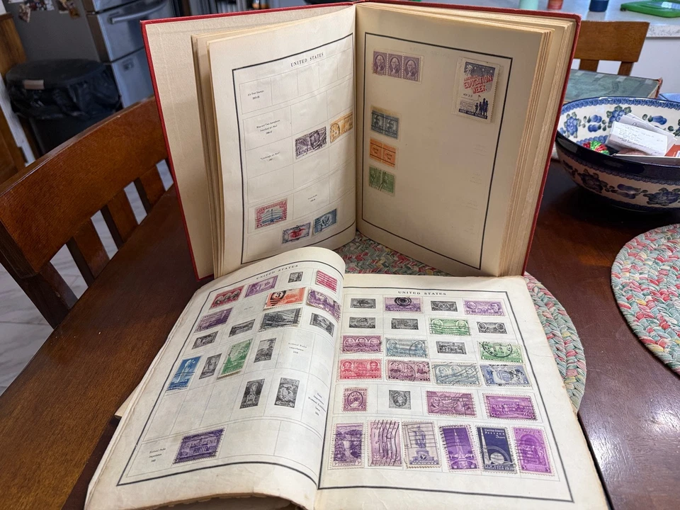 MODERN POSTAGE STAMP ALBUM STAMPS WORLDWIDE ALL PICTURED NEEDS RESEARCH - Image 2 of 4