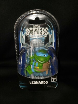 NECA Scalers - Teenage Mutant Ninja Turtles - LEONARDO 2'' Mini Figure TMNT
