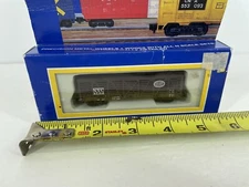 Life Like Train 7332 N Scale Freight Car Stock Car New York NYC 4702 Box Car